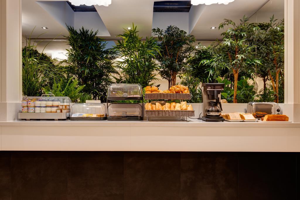 Hotel Elysees Ceramic