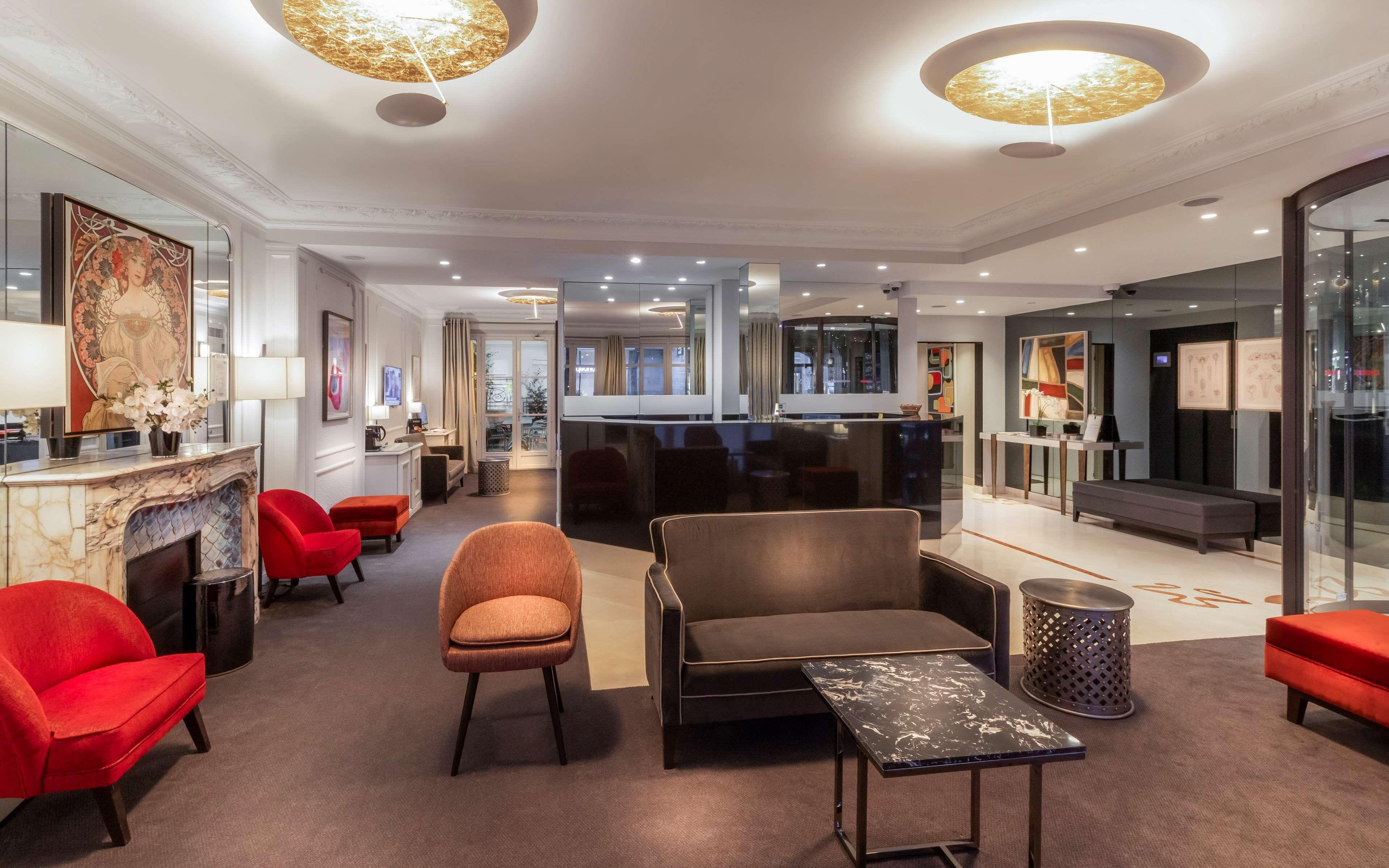 Hotel Elysees Ceramic