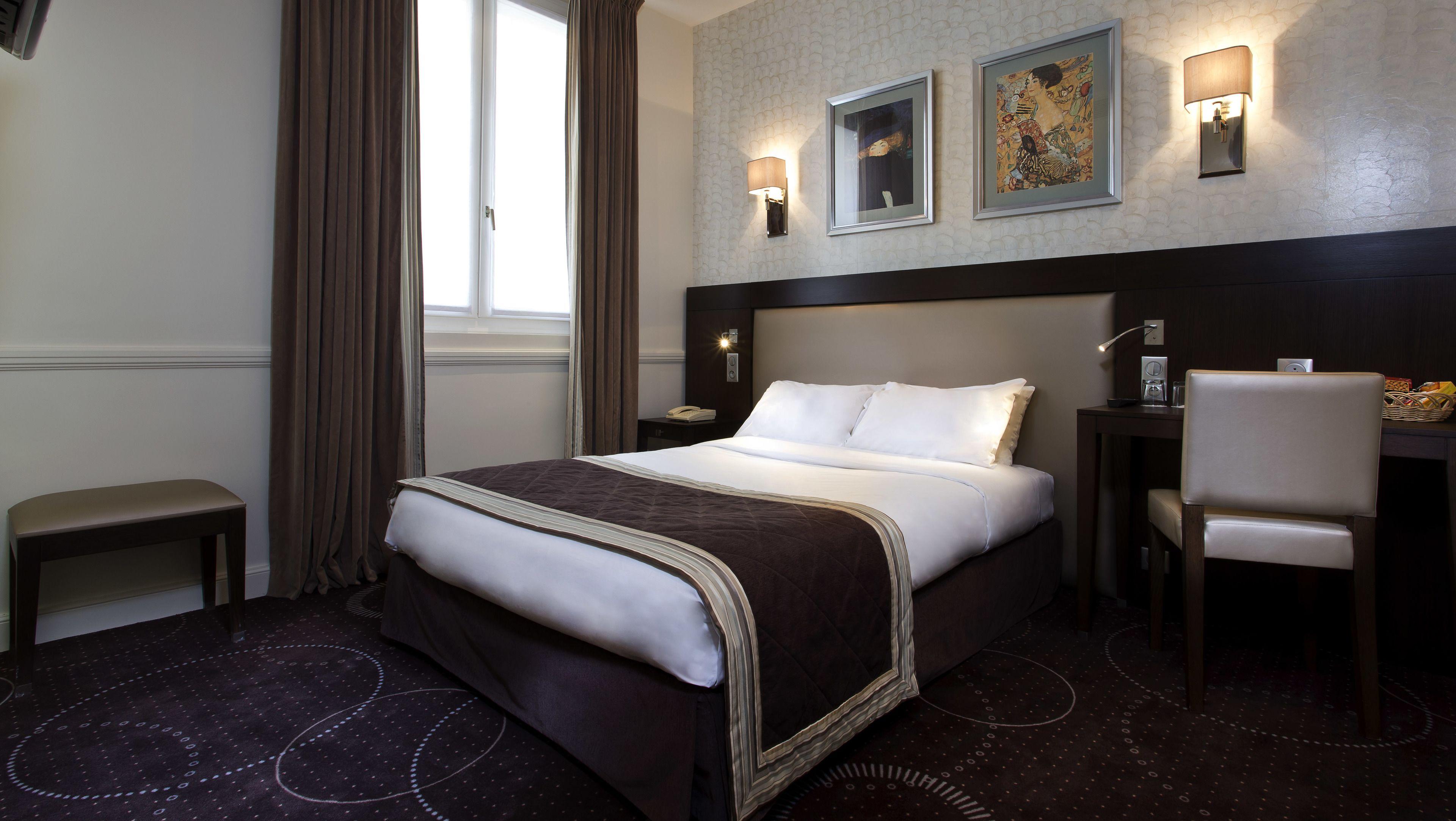 Hotel Elysees Ceramic 3*